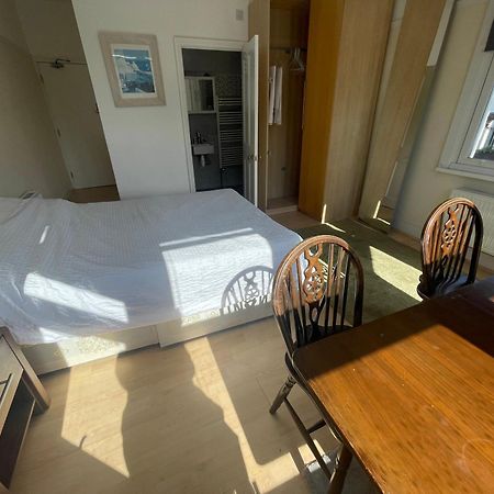 Room With Private Bathroom And Shared Kitchen لندن المظهر الخارجي الصورة