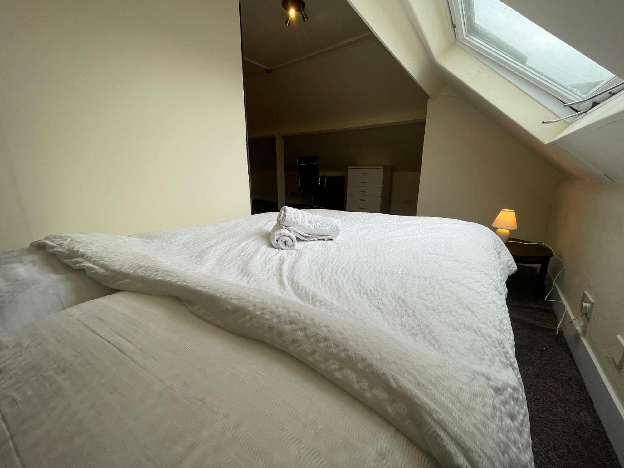 Room With Private Bathroom And Shared Kitchen لندن المظهر الخارجي الصورة