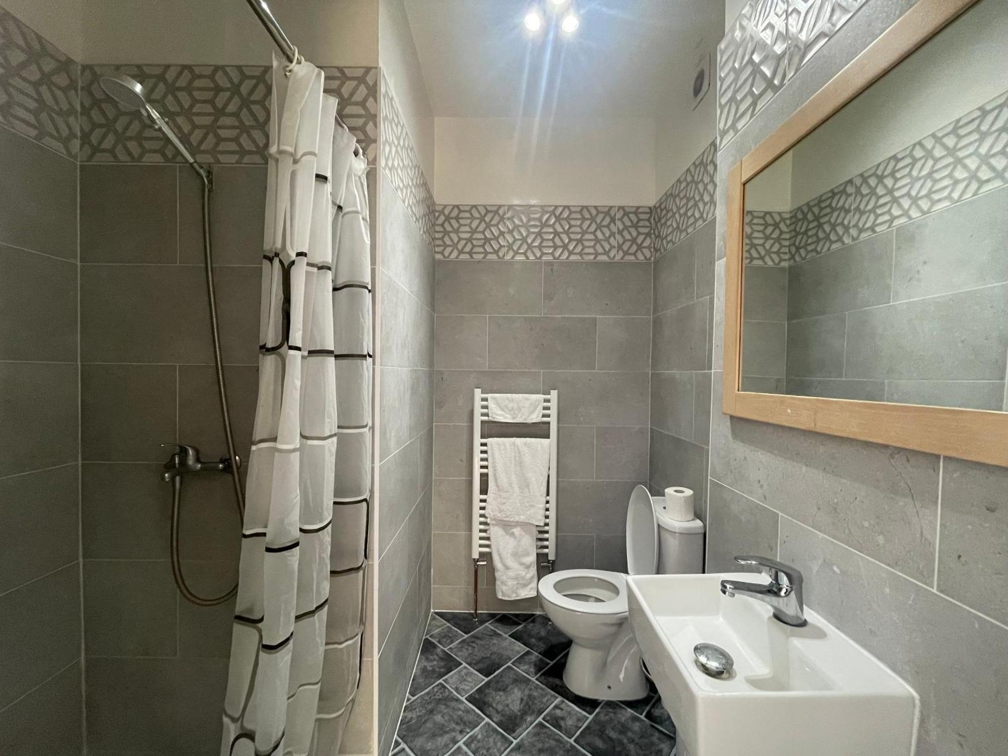 Room With Private Bathroom And Shared Kitchen لندن المظهر الخارجي الصورة