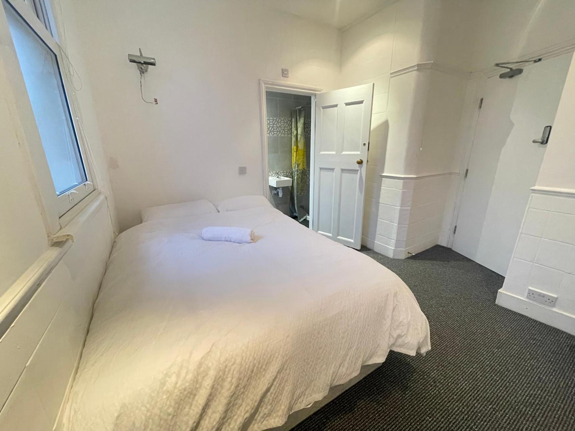 Room With Private Bathroom And Shared Kitchen لندن المظهر الخارجي الصورة