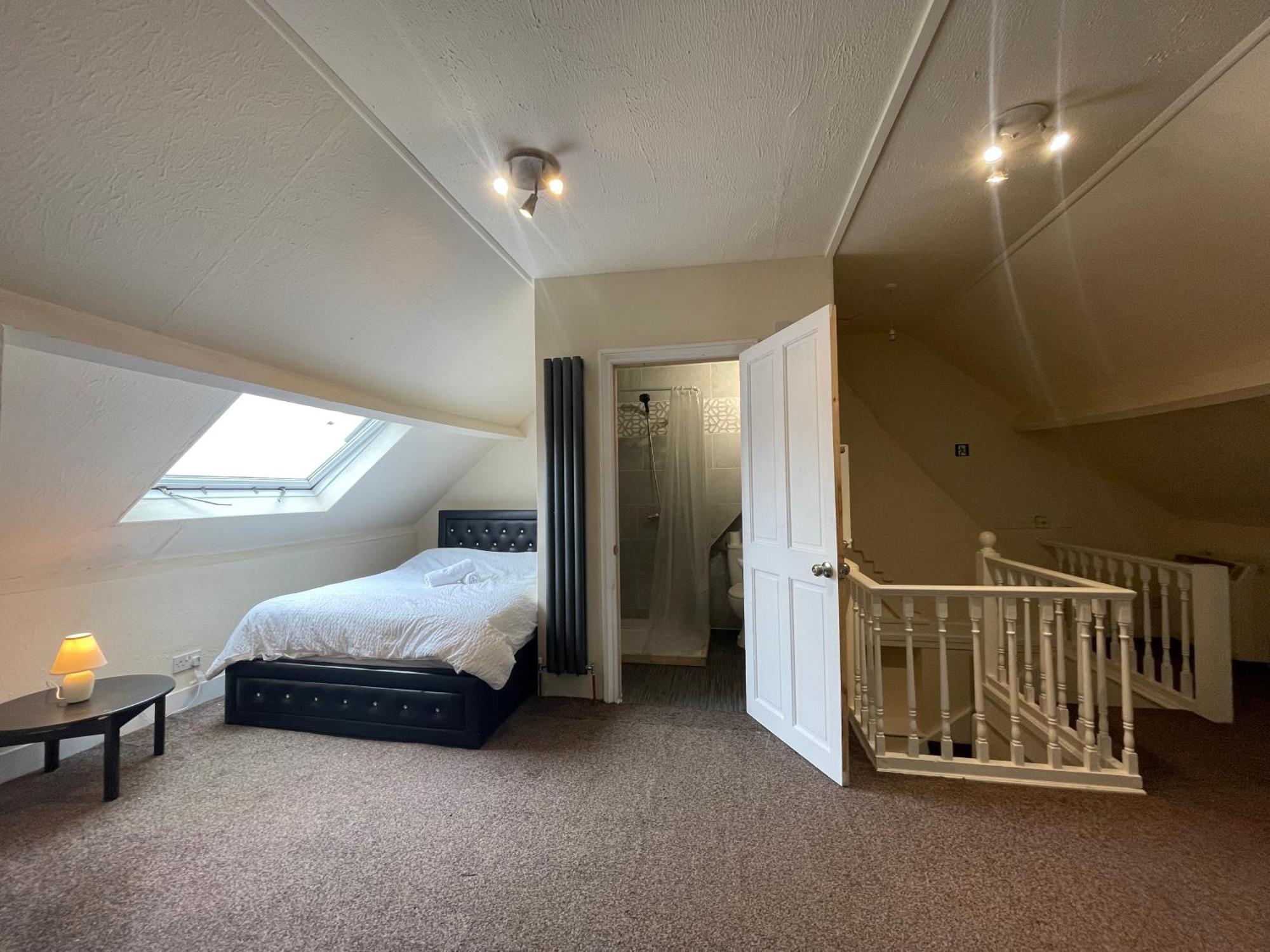 Room With Private Bathroom And Shared Kitchen لندن المظهر الخارجي الصورة