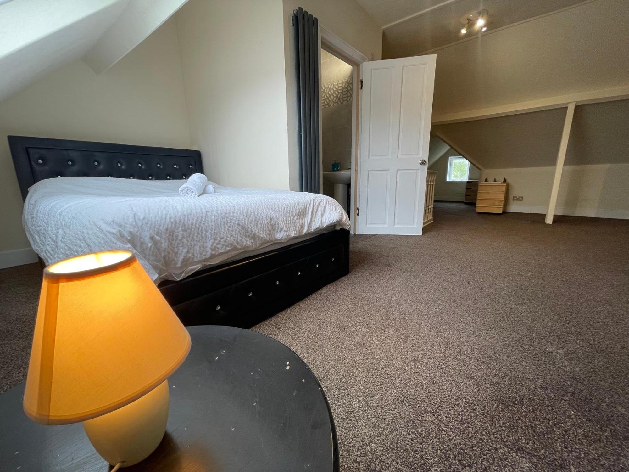 Room With Private Bathroom And Shared Kitchen لندن المظهر الخارجي الصورة